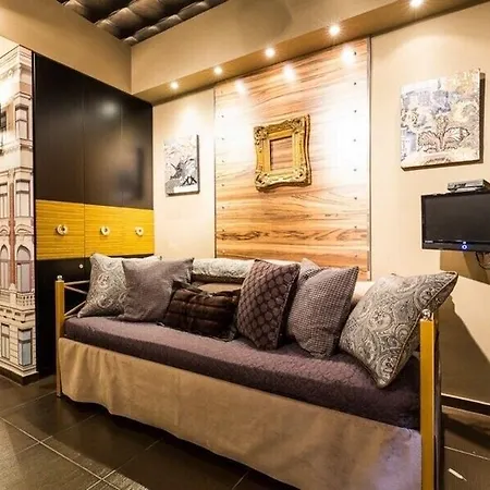 Outstanding In Kolonaki Near The Metro Apartment *