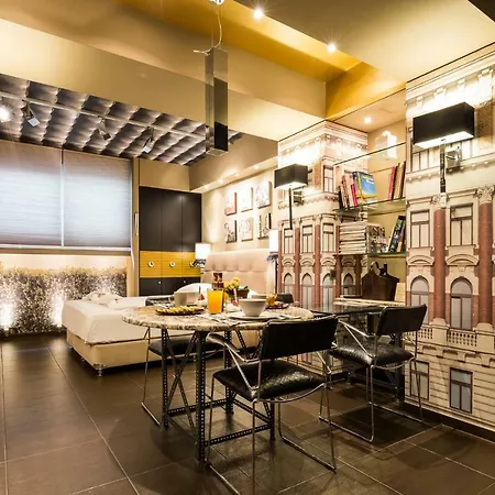 Outstanding In Kolonaki Near The Metro Athens