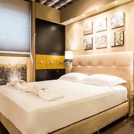 Outstanding In Kolonaki Near The Metro Apartment *